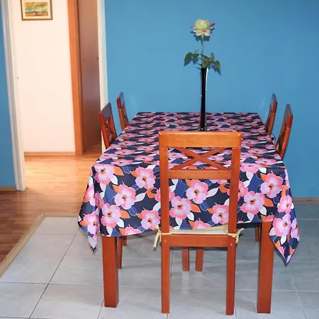 Peaceful Paradise Apartment Kastela