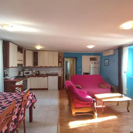 Apartment Peaceful Paradise Kastela