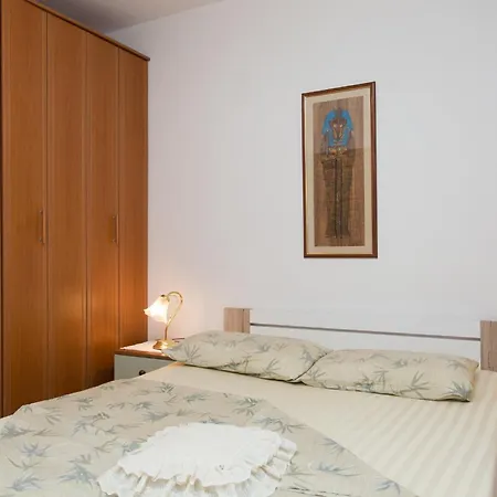 Apartment Peaceful Paradise Kastela